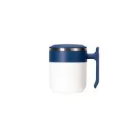  Caneca com design modero, feita em inox e capacidade de até 350ml. Ela possui revestimento externo, alça e tampa de encaixe em plástico, além da base emborrachada antiderrapante para oferecer mais segurança durante seu uso.