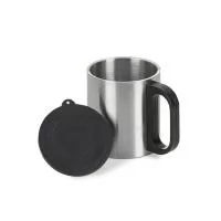 Caneca de inox, com tampa e cabo de plástico resistente na cor preto, capacidade para 180ml, (não é térmico).