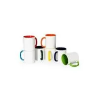 Caneca de porcelana personalizada é o brinde personalizado que agrada seus melhores clientes, eternizando a sua marca na boa área de gravação, que possibilita impressões sublimáticas sem limite de cores.