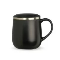Com formato arredondado e acabamento vibrante, esta caneca de 370ml combina revestimento plástico externo com parede dupla em inox para tornar a experiência mais prática em cafés, chás ou bebidas do dia a dia. A tampa plástica auxilia na vedação, enq