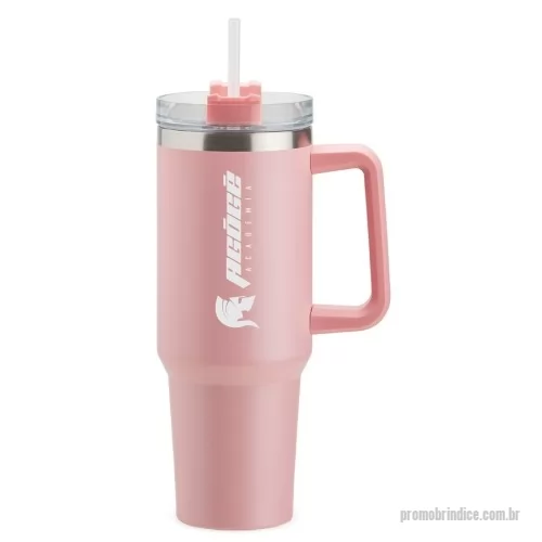 Caneca térmica personalizada - Caneca térmica 1,2 litros cores diversas. Feita em inox parede dupla, contém tampa acrílica rosqueável com acesso para canudo e pegador plástico. Acompanha canudo plástico. Um presente inovador, útil e durável, garantindo a visibilidade da sua marca por muitos anos. Gravação da logo a laser. Despachamos com frete pago para Sul, Sudeste e Centro Oeste