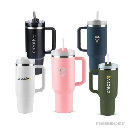 Caneca térmica personalizada - Copo térmico em aço inoxidável 304, com capacidade de 1,2 Litros. Possui tecnologia de parede dupla com isolamento a vácuo, que preserva a temperatura das bebidas por mais tempo sem reter odores ou sabores. Livre de BPA, é acompanhada de canudo removível, tampa com três posições para uso prático e redução de respingos, além de alça robusta e emborrachada que garante conforto e segurança no transporte.  Características: • Canudo removível; • Capacidade de 1,2 Litros; • Tampa com três posições; • Alça emborrachada para transporte.