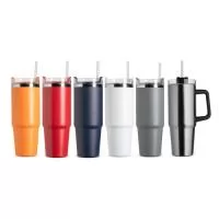 Caneca térmica em inox 304 com pintura eletrostática e capacidade para até 900ml. Apresenta estrutura de parede dupla e vedação a vácuo, o que permite a conservação da temperatura de líquidos por mais tempo. Dispõe ainda de tampa rosqueável em plástico com acesso para canudo e trava giratória. Acompanha canudo plástico.