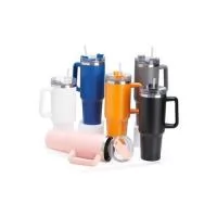 Caneca térmica personalizada em tamanho grande é o brinde personalizado do momento!