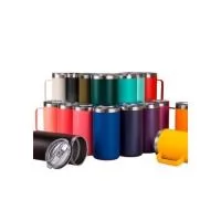 Caneca térmica em inox livre de BPA com pintura eletrostática e capacidade de até 500 ml. Apresenta estrutura de parede dupla e vedação a vácuo, permitindo a conservação da temperatura de líquidos por mais tempo. Possui tampa em plástico com proteção