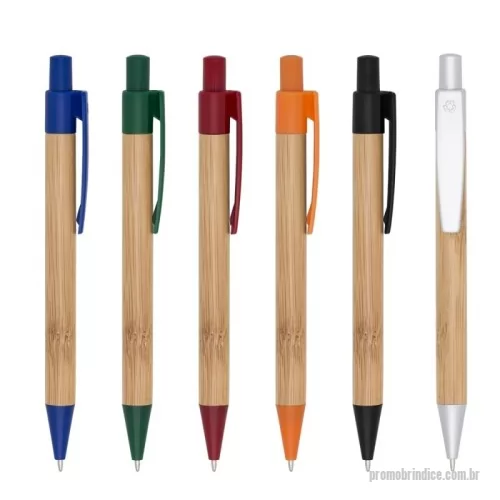 Caneta de bambu personalizada - Descrição: Caneta de bambu com detalhes plásticos, carga esferográfica azul e acionamento por clique.   OBS.: PEDIDOS MÍNIMO DE 50 PEÇAS!  Altura :  14,7 cm  Largura :  1,5 cm  Medidas aproximadas para gravação (CxL):  3,5 cm x 0,7 cm  Peso aproximado (g):  8