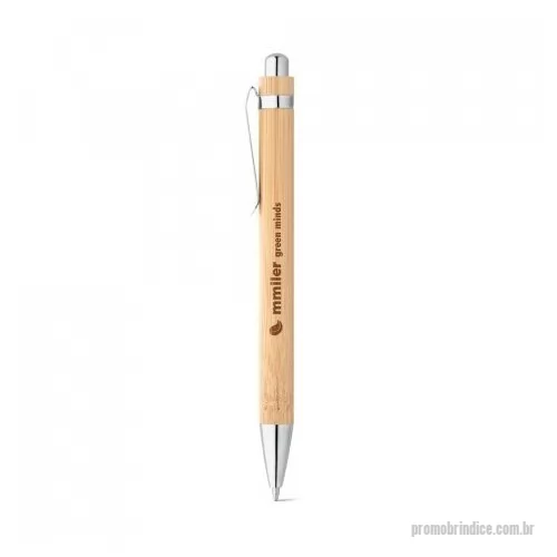 Caneta de bambu personalizada - Esferográfica em bambu com clipe em metal Esferográfica em bambu com clipe de metal. Até 1,5 km de escrita. Escrita em azul. A cor e o resultado da impressão nos materiais naturais pode variar entre produtos. ø11 x 138 mm