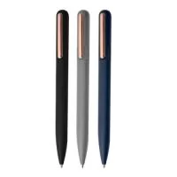 Caneta metálica Personalizada |  Caneta esferográfica em latão reciclável com escrita em azul. - EWOX PROMOCIONAL  