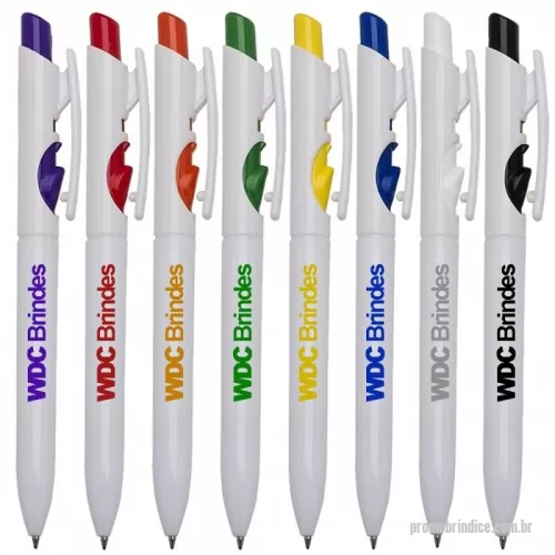 Caneta plástica personalizada - Caneta plástica corpo branco com detalhes coloridos no botão e trava. Aciona por clique e trava no acionador