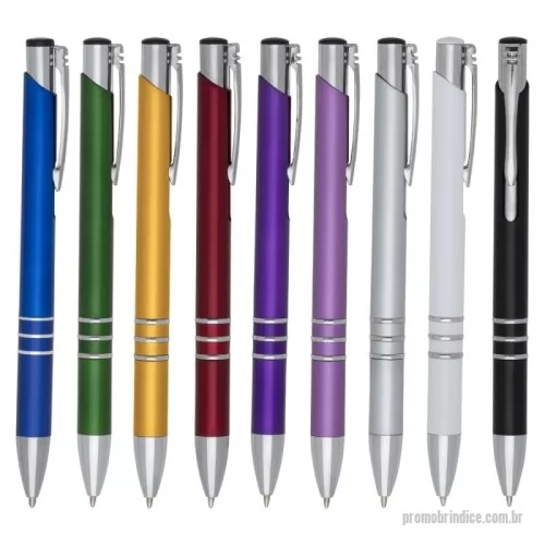 Caneta plástica personalizada - Descrição: Caneta plástica com carga esferográfica azul e acionamento por clique.   OBS.: PEDIDOS MÍNIMO DE 50 PEÇAS!  Altura :  13,9 cm  Largura :  1,4 cm  Medidas aproximadas para gravação (CxL):  4 cm x 0,8 cm  Peso aproximado (g):  9