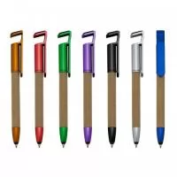 Caneta ecológica touch com suporte para celular, corpo de papelão e detalhes em plástico. Clip aberto utilizado como suporte para o celular e parte superior com limpador de tela. Aciona por giro, carga esferográfica na cor azul.