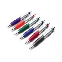 Caneta Plástica para brindes com detalhes cromados apoio emborrachado, escrita esferográfica azul e acionada por click. Nas cores: Azul, Laranja, Preta, Azul, Verde, Prata, Branca, vermelha. Personalizada em tampografia. É o brinde personalizado idea
