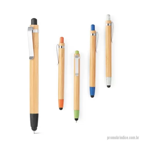 Caneta touch personalizada - Esferográfica em bambu com ponteira touch e clipe de metal. Os elementos coloridos são em fibra de trigo e ABS. Até 1,5 km de escrita. Escrita em azul. A cor e o resultado da impressão nos materiais naturais pode variar entre produtos. ø11 x 139 mm