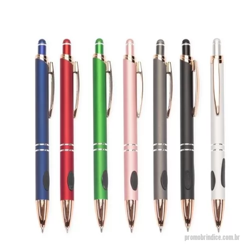Caneta touch personalizada - A elegância e o conforto combinados em uma única caneta esferográfica para garantir uma escrita mais agradável através da sua construção metálica e seu par de grips em borracha, além de ponta e clipe em plástico. Sua carga azul de 1.0 mm possui acionamento por clique com ponteira emborrachada que que permite seu uso como uma caneta touch para interação com smartphones, tablets e demais dispositivos de telas touchscreen.