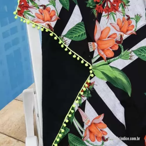 Canga personalizada - Canga de tactel de um lado e de outro tecido atoalhado. Acabamento em franja ou pompom.
