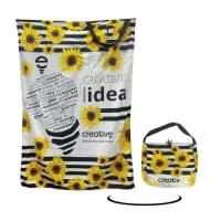 Canga confeccionada em tecido Aspen sublimado, que pode ser aberta como superfície de uso ou fechada como bolsa. Estrutura leve, de secagem rápida e com área total para personalização. Pode acomodar objetos como toalha, carteira e pequenos itens durante o transporte.