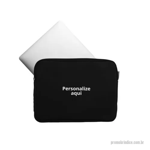 Capa para notebook personalizada - Capa para Notebook Personalizada Silk. Apresentamos a capa de notebook personalizada, um item elegante e prático, perfeito para o público de brindes corporativos. Essa capa oferece uma proteção confiável e permite que os profissionais levem seu notebook com estilo e segurança para qualquer lugar.  Fabricada com materiais de alta qualidade, nossa capa de notebook combina durabilidade e sofisticação. Seu design funcional inclui um compartimento acolchoado para acomodar o notebook, proporcionando proteção contra arranhões e impactos.   A personalização é o diferencial dessa capa. Com a opção de adicionar o logotipo da sua empresa, nome do destinatário ou uma mensagem personalizada, cada capa se torna um brinde exclusivo e memorável. Isso fortalece a identidade da sua marca e cria uma conexão especial com quem a recebe, reforçando a apreciação e fidelidade.  Essa capa de notebook personalizada é uma escolha ideal para eventos corporativos, feiras de negócios ou como presente para colaborad