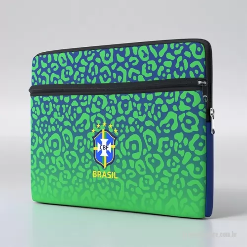 Capa para notebook personalizada - A capa para notebook premium é um brinde de alta qualidade confeccionado em neoprene, possui fechamento em zíper, que oferece mais resistência e conta ainda com um bolso frontal... 