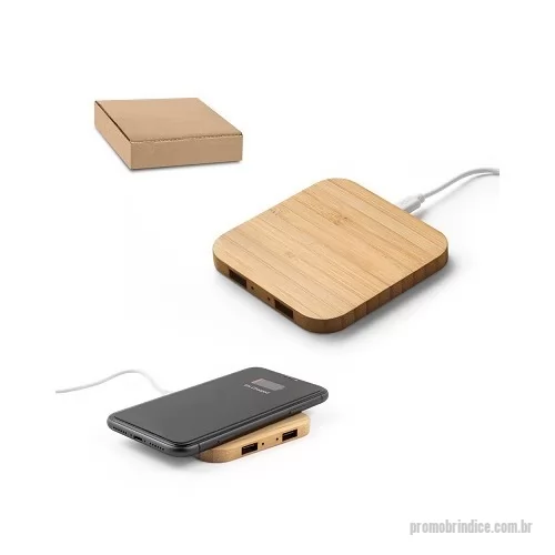 Carregador de celular personalizado - Carregador wireless em bambu com função hub