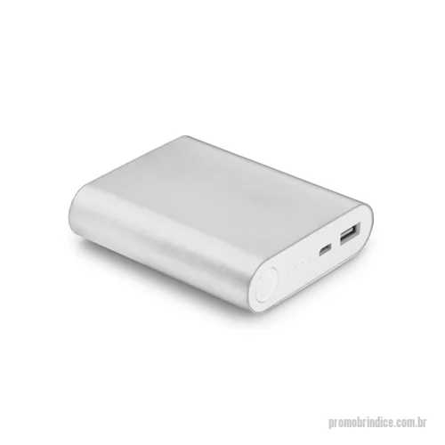 Carregador portátil USB personalizado - Carregador portátil de alumínio com bateria de Lítio. Capacidade de 8000 mAh. Tempo de vida por volta de 500 ciclos. Entrada/Saída 5V/1A. Acompanha cabo USB/micro. Aconselhável que a primeira carga seja de 12 horas. Consulte opções de gravação.