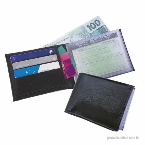 Carteira personalizada - Carteira Masculina – CAR1 pode ser confeccionada em couro ou sintético nobre diversas opções de materiais e cores (modelo da foto foi confeccionado no sintético Veneza ). Possui diversos compartimentos para notas, cartões, documentos. Personalização com gravação em baixo relevo ou digital colorida.