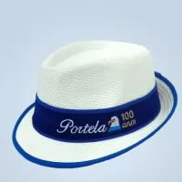 Chapeu panama com fita em veludo bordado.