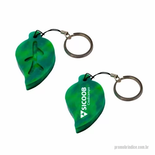 Chaveiro ecológico personalizado - Green Plasticaria, fabricado 100% com plástico reciclado, produto inovador e eco sustentável, medindo 5,8x5,3cm, a escolha ideal para o meio ambiente e para adequação às estratégias corporativas de ESG.