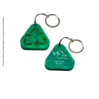 Green Plasticaria, fabricado 100% com plástico reciclado, produto inovador e eco sustentável, medindo 4,9x4,5cm, a escolha ideal para o meio ambiente e para adequação às estratégias corporativas de ESG.