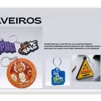 Chaveiros emborrachados personalizados com alta qualidade e acabamento durável. Ideais para empresas, brindes, eventos e lembranças exclusivas, com design único que destaca sua marca ou estilo.