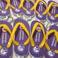 Chaveiros emborrachados personalizados com alta qualidade e acabamento durável. Ideais para empresas, brindes, eventos e lembranças exclusivas, com design único que destaca sua marca ou estilo.