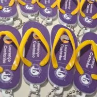 Chaveiros emborrachados personalizados com alta qualidade e acabamento durável. Ideais para empresas, brindes, eventos e lembranças exclusivas, com design único que destaca sua marca ou estilo.