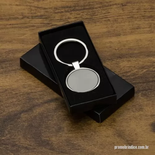 Chaveiro metálico personalizado - Chaveiro metálico Personalizado 01655B com sua logomarca. 20 anos ajudando a cotar Brindes Promocionais com várias empresas num único clique. Chaveiro de Metal – Clássico, Resistente e Elegante  Descrição: Chaveiro metálico com formato redondo e chapa central lisa para personalização. Possui verso polido e acabamento refinado, ideal para gravação a laser ou outros tipos de personalização.  Especificações: Área de gravação: 2,8 x 2,8 cm Tamanho total: 7,2 x 3,6 cm Peso: 21 g  Sofisticado e durável, é uma excelente opção de brinde corporativo ou promocional.Chaveiro de Metal – Clássico, Resistente e Elegante  Descrição: Chaveiro metálico com formato redondo e chapa central lisa para personalização. Possui verso polido e acabamento refinado, ideal para gravação a laser ou outros tipos de personalização.  Especificações: Área de gravação: 2,8 x 2,8 cm Tamanho total: 7,2 x 3,6 cm Peso: 21 g  Sofisticado e durável, é uma excelente opção de brinde corporativo ou promocional.Chaveiro metálico Personalizado, 178291, B Brindes Promocionais. Clique e Cote no Portal PromoBríndice!