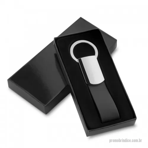 Chaveiro personalizado - Chaveiro de metal fosco com alça em couro sintético preto + caixa com berço aveludado