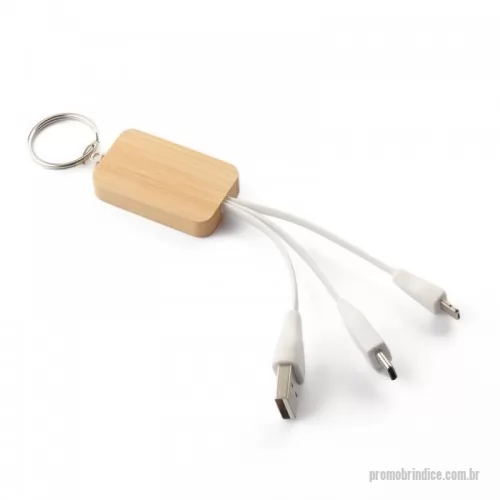 Chaveiro personalizado - Chaveiro de capa de bambu com cabo para carregamento USB-A a lightning (Iphone) e Tipo C. Como o bambu é um material natural, a cor do item pode variar.