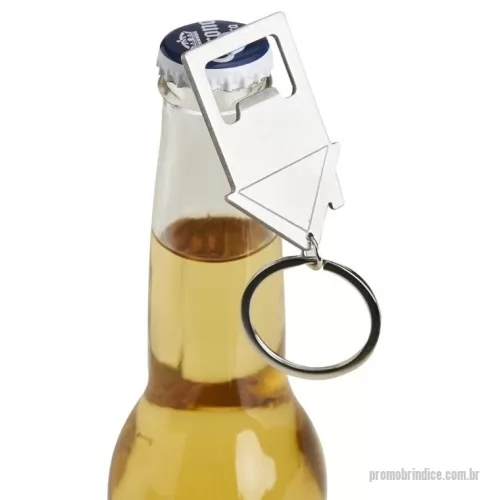 Chaveiro personalizado - Chaveiro abridor metálico formato casa.  Altura :  5,6 cm  Largura :  3,8 cm  Espessura :  0,2 cm  Comprimento :  com argola 8,2cm  Medidas aproximadas para gravação (CxL):  1,3 cm x 3 cm  Peso aproximado (g):  19