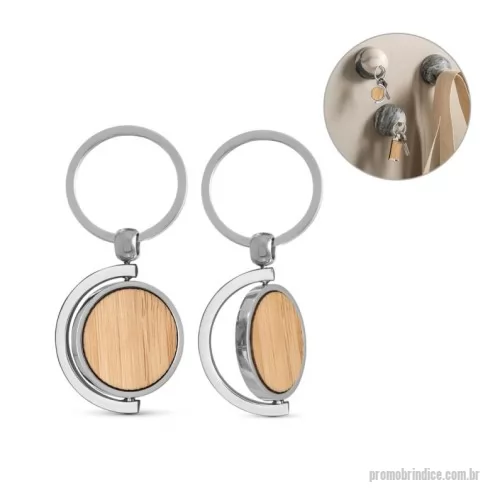 Chaveiro personalizado - Chaveiro Personalizado 95071 com sua logomarca. 20 anos ajudando a cotar Brindes Promocionais com várias empresas num único clique. Chaveiro redondo em bambu com revestimento em metal. Fornecido com bolsa em cartão kraftChaveiro redondo em bambu com revestimento em metal. Fornecido com bolsa em cartão kraftChaveiro Personalizado, 179246, Bets Brindes. Clique e Cote no Portal PromoBríndice!