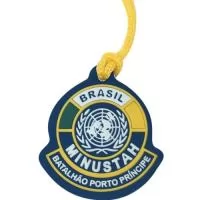 Chaveiro Emborrachado Gravação em Alto relevo com a logo do cliente.  Desenvolvimento de formato e marca específica. Acabamento em cordão de nylon e argola (ou em corrente metálica e argola). Faça seu orçamento.