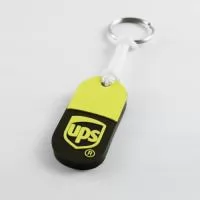 Chaveiro Emborrachado Gravação em Alto relevo com a logo do cliente.  Desenvolvimento de formato e marca específica. Acabamento em cordão de nylon e argola (ou em corrente metálica e argola). Faça seu orçamento.