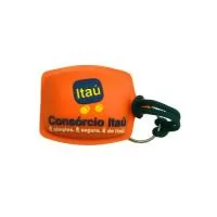 Chaveiro Emborrachado Gravação em Alto relevo com a logo do cliente.  Desenvolvimento de formato e marca específica. Acabamento em cordão de nylon e argola (ou em corrente metálica e argola). Faça seu orçamento.