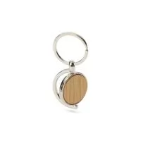 Chaveiro Metálico com Detalhe em Bambu – Design Giratório e Sofisticado  Organize suas chaves com estilo e funcionalidade! Este chaveiro em metal de formato circular combina resistência e elegância, ideal para quem busca um acessório prático e sofisticado. Seu design giratório traz um toque moderno, enquanto a frente com acabamento em bambu natural adiciona charme e exclusividade. O verso liso é perfeito para personalização.  Especificações:  Altura: 7,4 cm  Largura: 3,5 cm  Espessura: 0,5 cm  Peso aproximado: 21 g  Área para gravação (CxL): 2 cm x 1,5 cm  Perfeito como brinde corporativo ou presente elegante, une praticidade e bom gosto no dia a dia.