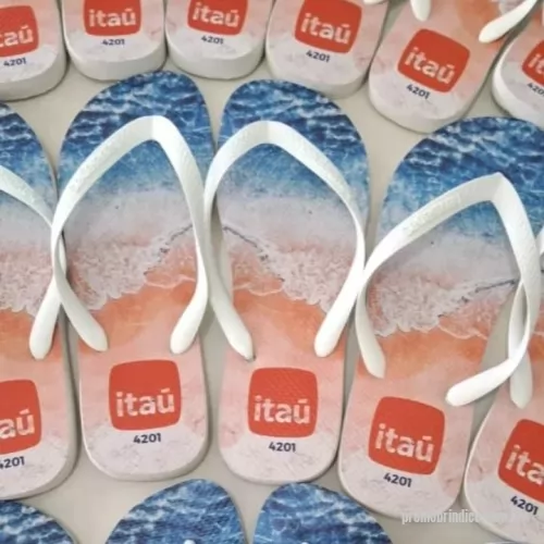 Chinelo personalizado - Personalize seus passos, marque sua história! Nossas Havaianas personalizadas recebem estampas exclusivas  na sola, perfeitas para casamentos, eventos corporativos ou para expressar seu estilo. Conforto, qualidade e personalização em um só produto!