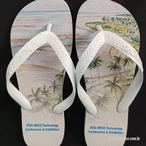 Chinelo personalizado - Personalize seus passos, marque sua história! Nossas Havaianas personalizadas recebem estampas exclusivas  na sola, perfeitas para casamentos, eventos corporativos ou para expressar seu estilo. Conforto, qualidade e personalização em um só produto!