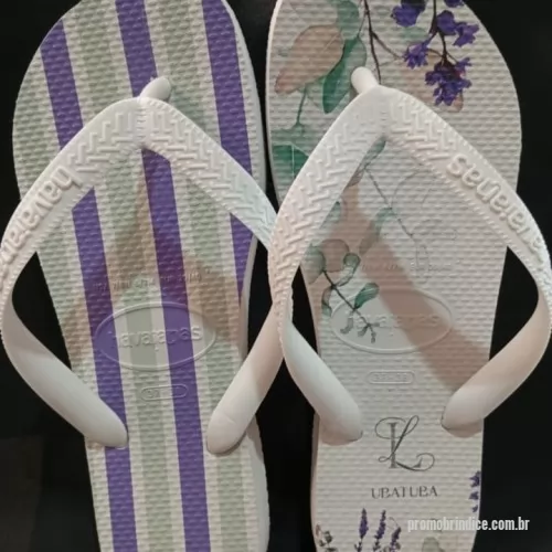 Chinelo personalizado - Havaianas Personalizadas  Transforme um clássico em algo único! Nossas Havaianas personalizadas recebem estampas exclusivas na sola, perfeitas para presentes, eventos, empresas ou para expressar seu estilo. Conforto, qualidade e personalização em um só produto. 