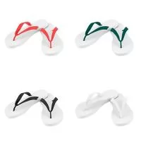Chinelo emborrachado personalizado é uma excelente dica de brinde promocional para comemorações especiais ou ainda para presentear clientes e colaboradores no final do ano. Produzido em borracha anti-derrapante, não deforma e está disponível em cores variadas. Personalize com gravação de sua marca ou campanha no solado. Faça uma cotação conosco e compre a partir de 50 unidades.