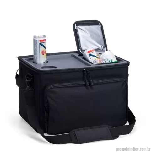 Cooler personalizado - Bolsa Térmica Dobrável 36 Litros Personalizada  Espaçosa, resistente e prática, a Bolsa Térmica Dobrável de 36 litros é perfeita para transportar alimentos e bebidas, mantendo tudo organizado e protegido durante o passeio.  Confeccionada em poliéster, possui revestimento térmico em PEVA atóxico e uma tampa rígida de plástico PE com espaço para acomodar copos ou latas. Quando não estiver em uso, pode ser dobrada para facilitar o armazenamento.