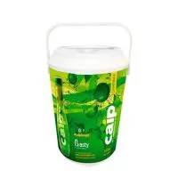 Cooler personalizado, sua empresa será sempre lembrada em momentos de lazer de seus clientes e colaboradores. Bolsa térmica personalizada é ideal para manter a temperatura de suas bebidas. Prática para levar ao parque, praia ou viagens. O cooler isotérmico possui capacidade para 8 latas, podendo armazenar 5,5 litros. Ótimo presente que divulgará a marca da sua empresa por muito tempo. Personalize com sua marca gravada em impressão digital no adesivo e compre a partir de 50 unidades.
