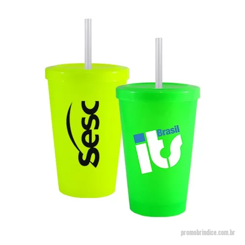 Copo com Canudo personalizado - Capacidade para 320ml. Copo feito em Plástico Premium (PP), atóxico, resistente, acabamento impecável, cores vibrantes, pode ser levado ao microondas e máquina de lavar louça. Acompanha tampa e canudo.