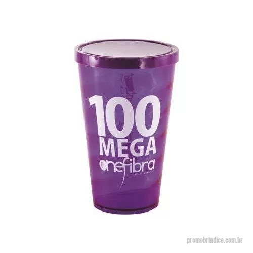 Copo com tampa personalizado - Copo com tampa personalizado é o brinde personalizado que irá ser destaque em festas e baladas por ter grande área de personalização e enorme aceitação por quem recebe.