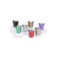 A pausa do cafezinho merece o copo certo! Compacto, resistente e com parede dupla, o copo de inox de 150 ml mantém a bebida numa temperatura agradável por mais tempo. Perfeito para aquele café que aquece a alma, um chá para relaxar ou até um gole ref