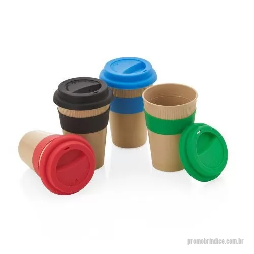 Copo ecológico personalizado - Copo em fibra de bambu com pegador e tampa em silicone, capacidade 450ml.